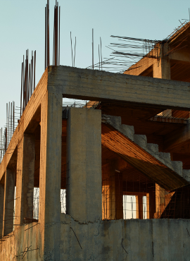 Profissional RM Construções em obra